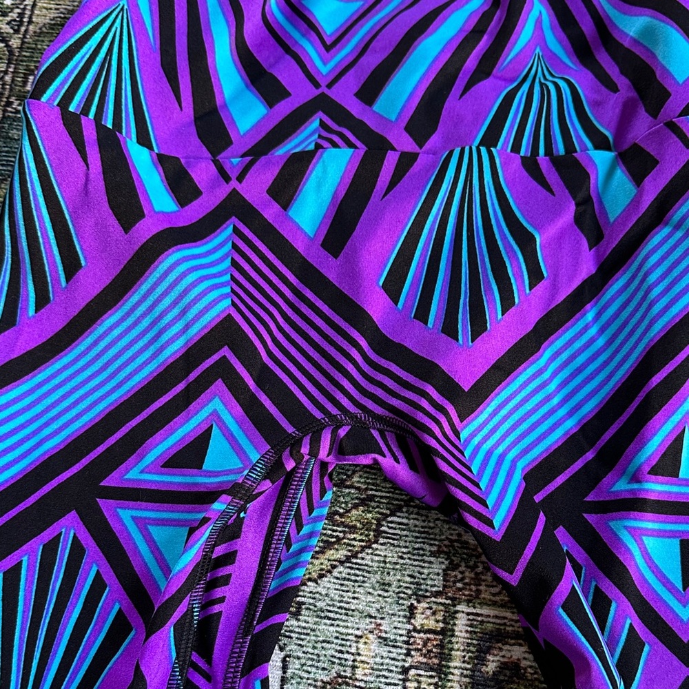 K-DEER Purple and Blue geometric leggings - Picture 4 of 5